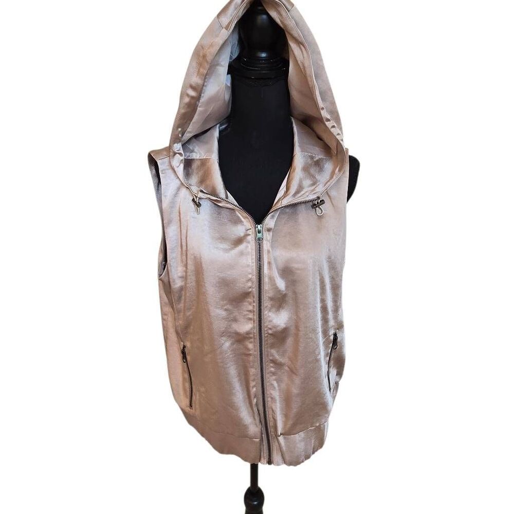 NWT LOLO Luxe Womens Full Zip Sleeveless Satin Hooded Vest Mocha Large